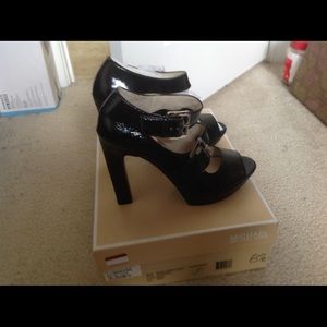 MIchael Kors heels