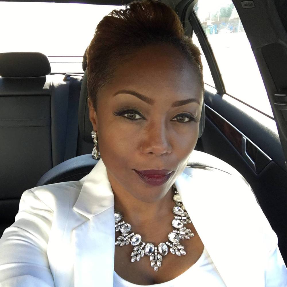 Meet your Posher, Moni