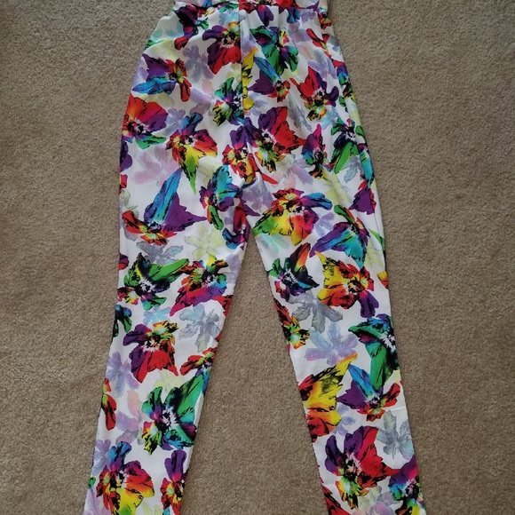 Mustard Seed Floral Jumper in Small (Polyester) - Picture 3 of 3