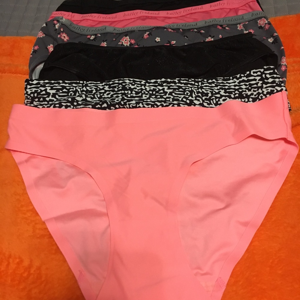 Brand new, Kathy Ireland panties M/6
