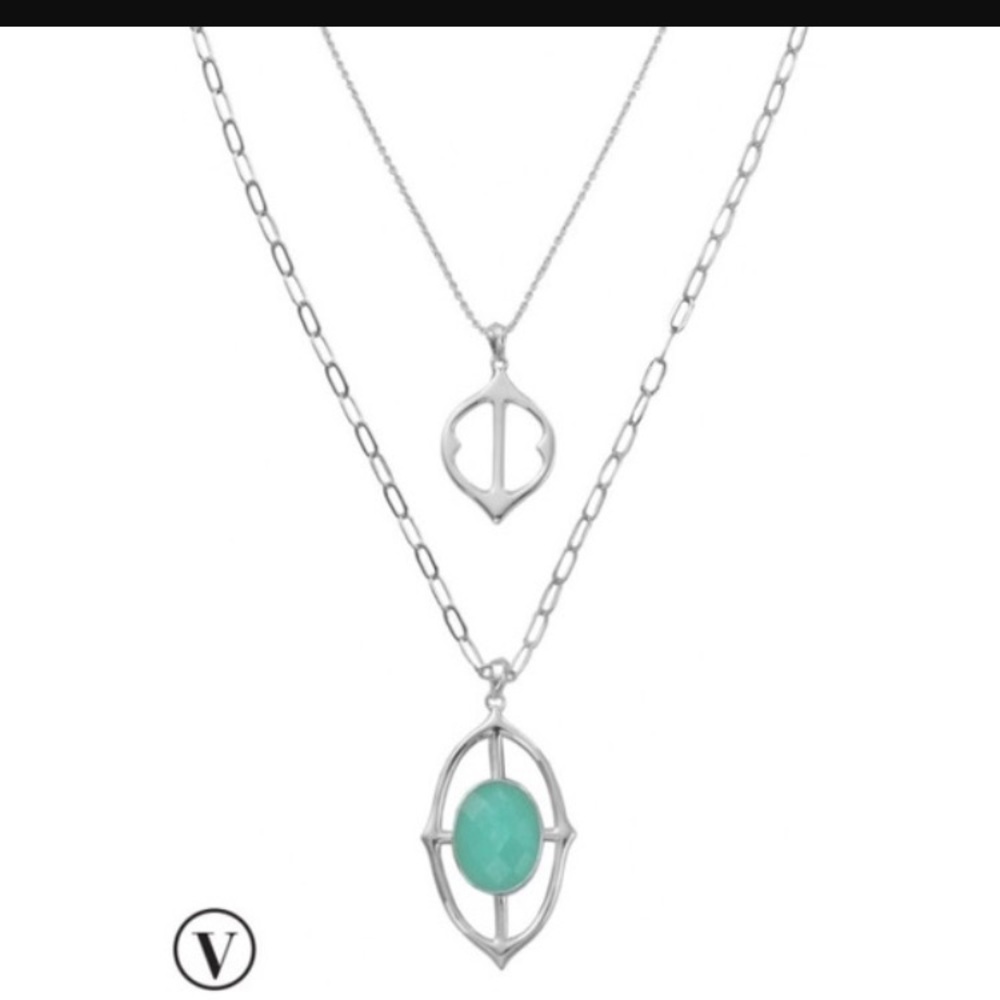 Stella & Dot Fortuna pendent stone necklace