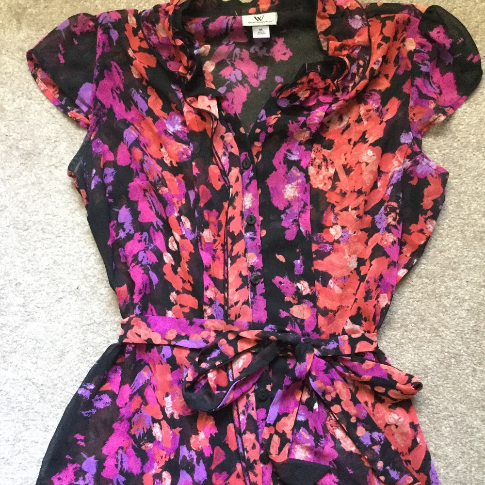 Medium Floral Ruffled Shirt!