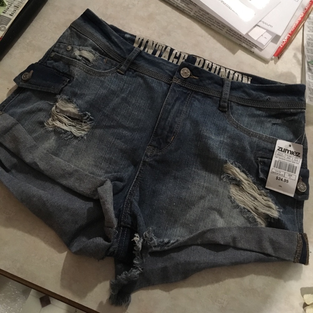 NWT Vintage Reunion Cargo Light Wash Denim Shorts