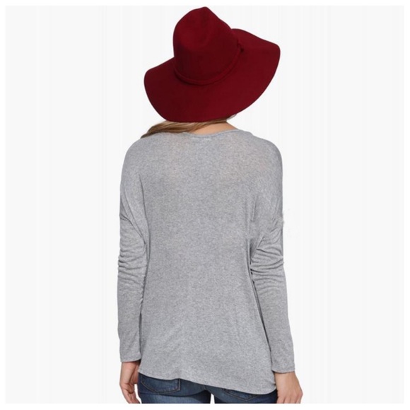 Loose Fit Flowing Top - Picture 3 of 4