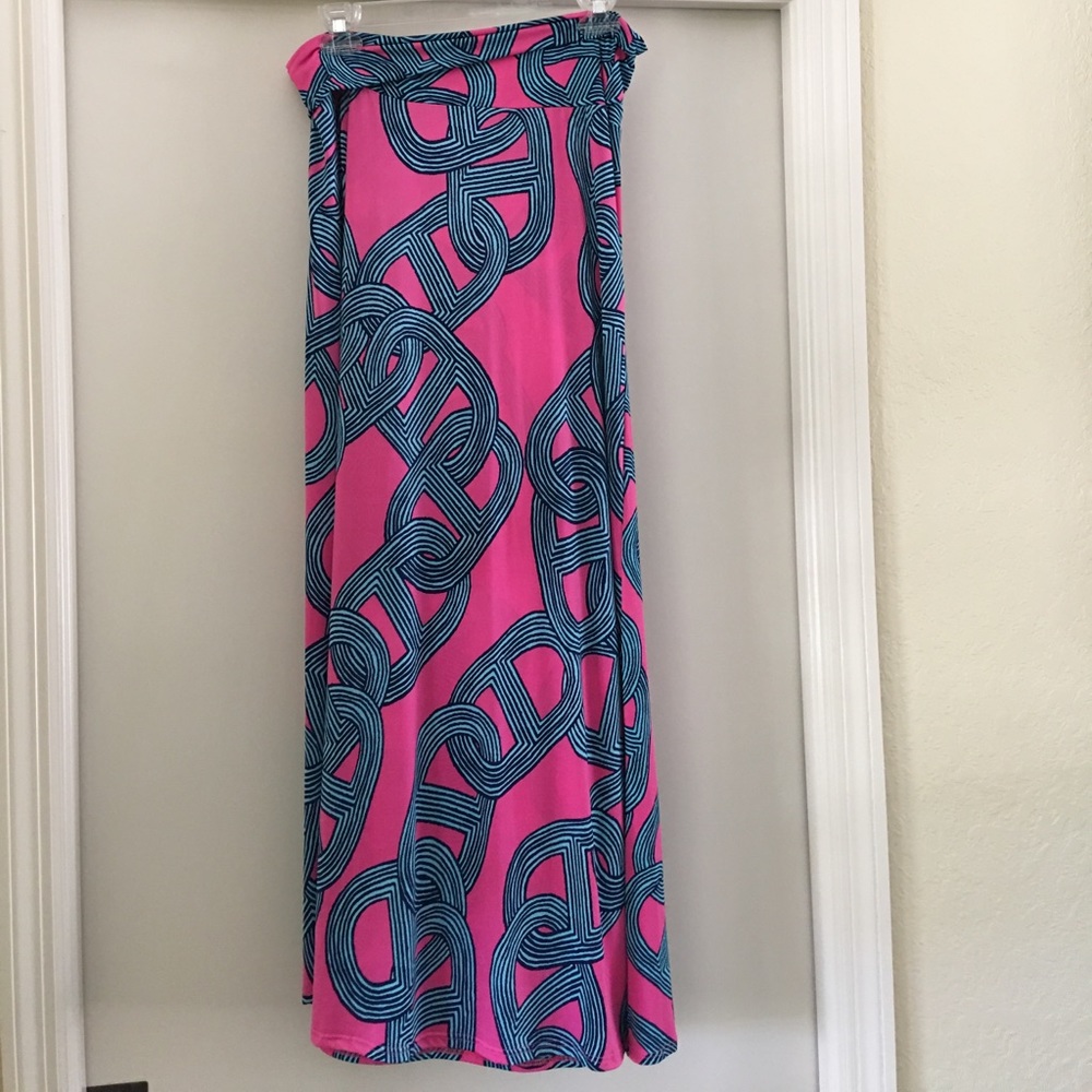 Maxi summer skirt with a sexy slit on one side.