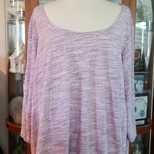 LAVENDER/WHITE PLUS SIZE PEEK A BOO BACK TOP!!