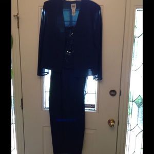 Blue. Formal wear dress. Size 14. R&M Richards