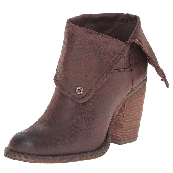 Sbicca Shoes - Sbicca Foldover bootie on Heel size 7.5