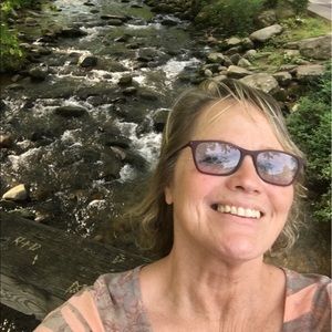 Meet your Posher, Teresa