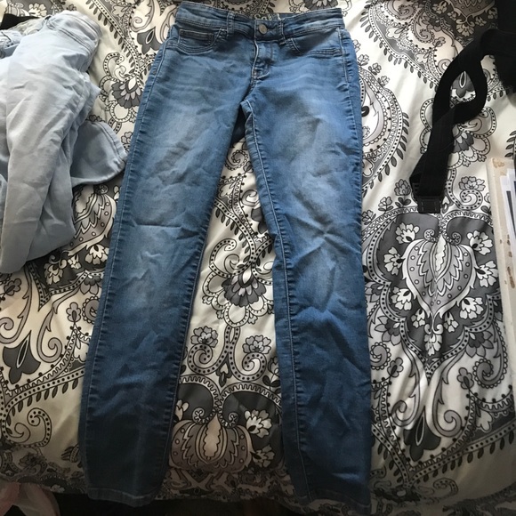 Two pairs of jeans! - Picture 3 of 4