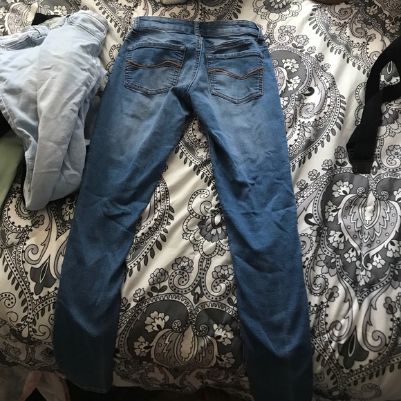 Two pairs of jeans! - Picture 4 of 4