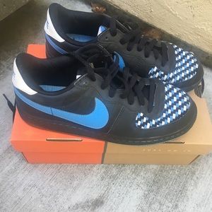 Nike legend black/ blue