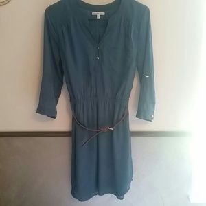 3/4 sleeve dark blue dress with belt.