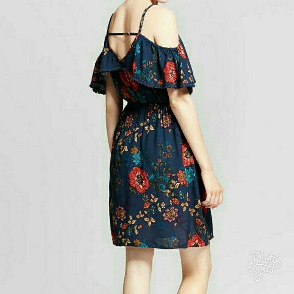 Women's Cold Shoulder Surplice Dress