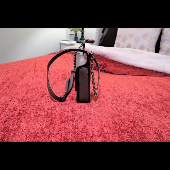 Michael Kors Natalie Medium Messenger Crossbody - Picture 2 of 8