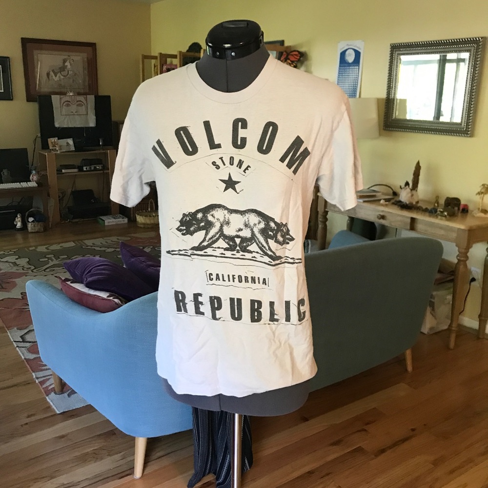 Volcom, California republic, grey graphic tee