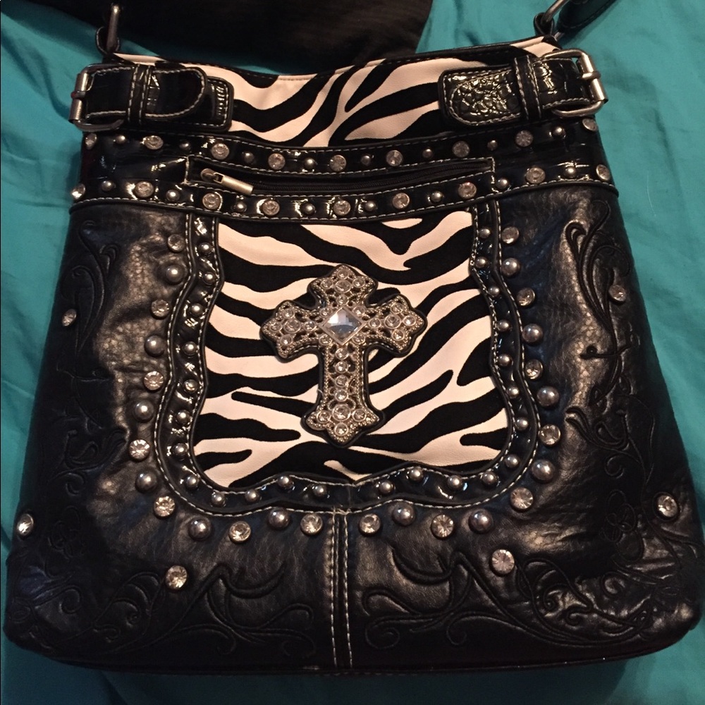 Gorgeous cross body purse