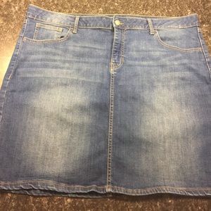 Old navy jean skirt size 18