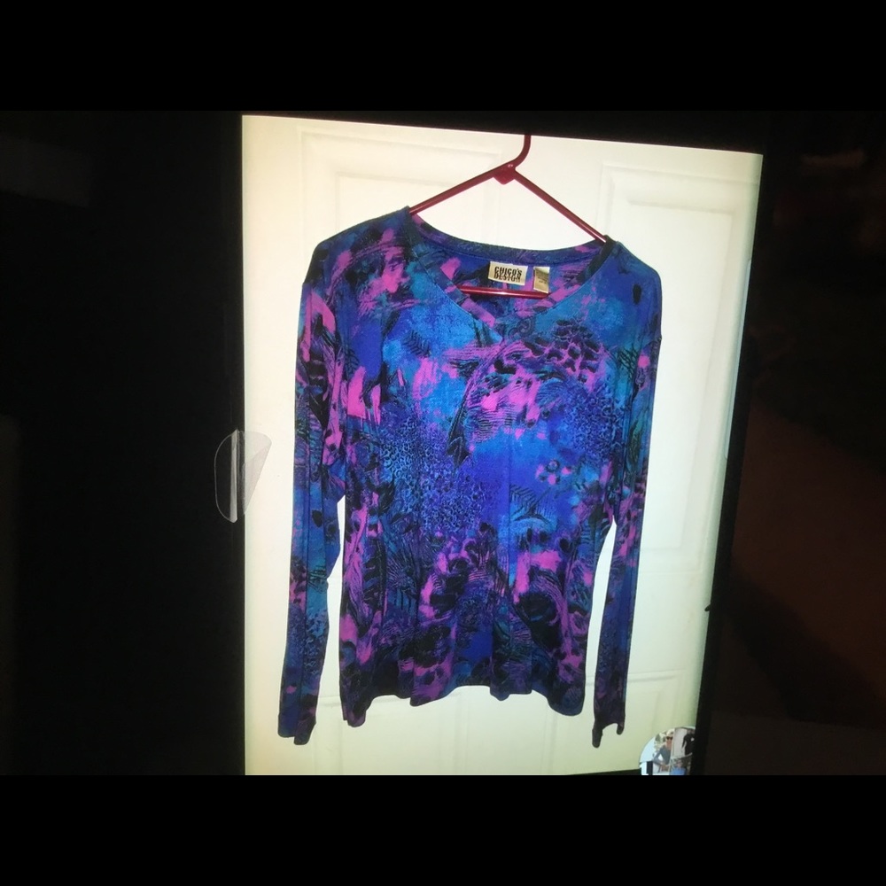 Chico's V-Neck Tee