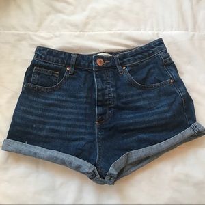 Dark Wash High Rise Denim Shorts!