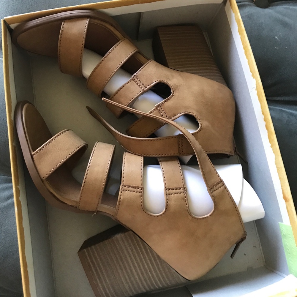 Mudd sandals stacked heels.
