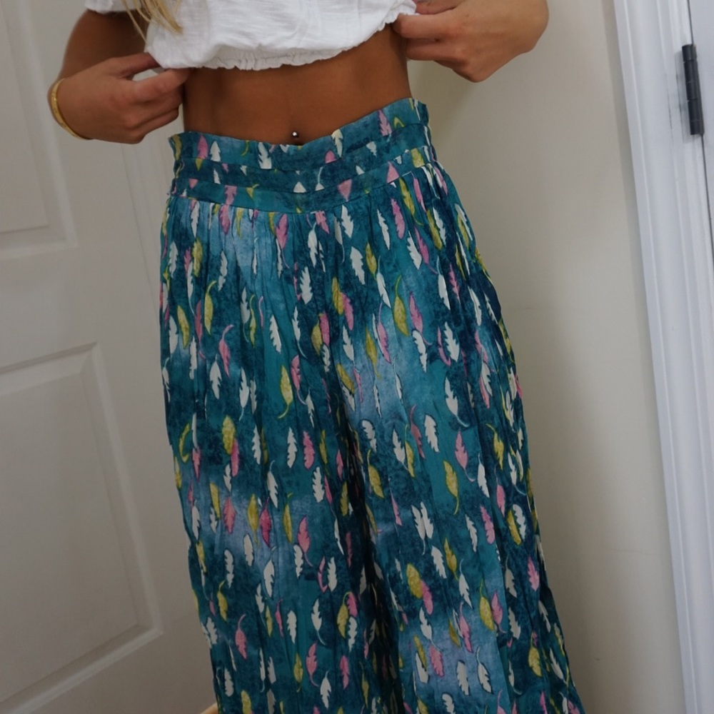 Blue Tri colored flowy pants🍃