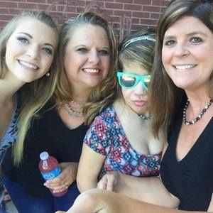 Meet your Posher, Shelly