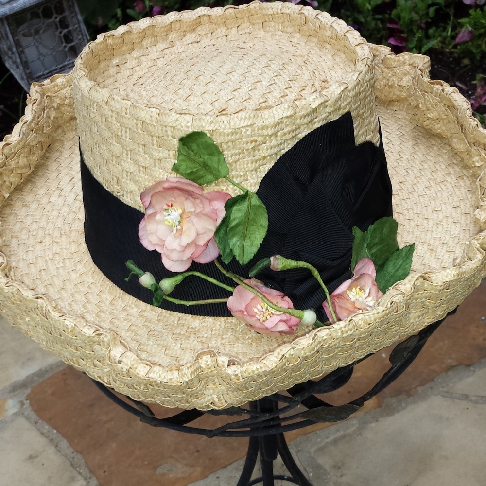 Casual hat for fun girls weekend