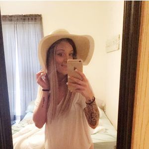 Meet your Posher, Taylor