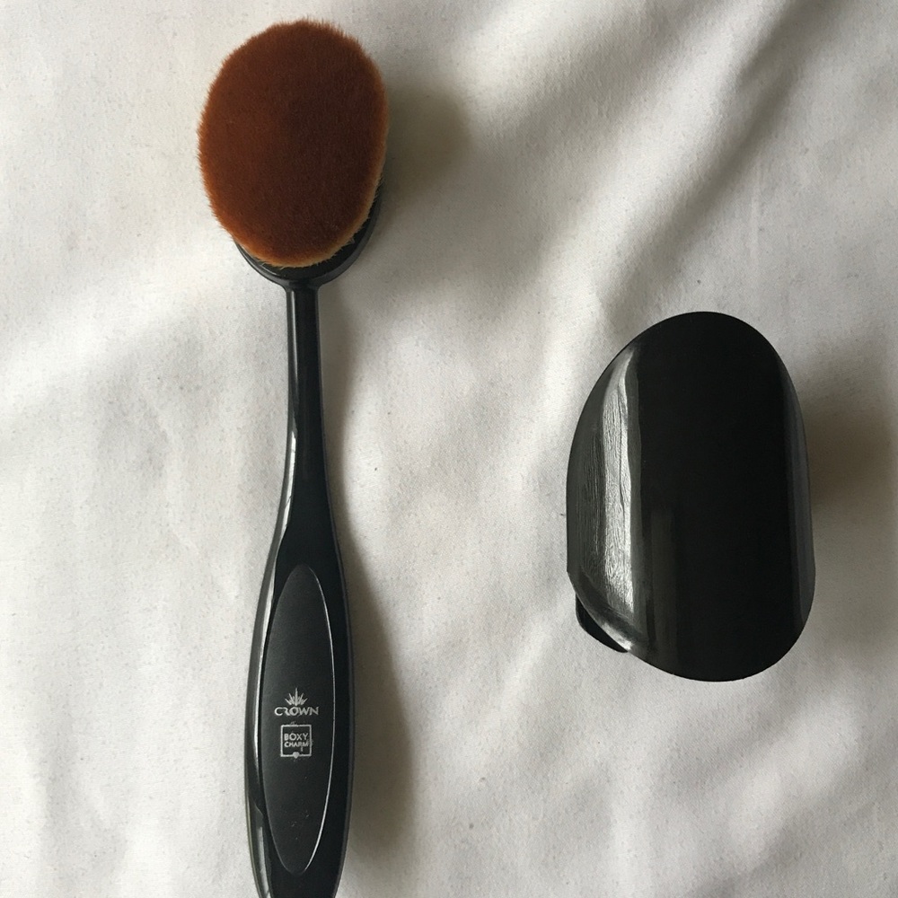Crown Contour Large Paddle Brush - Picture 2 of 5