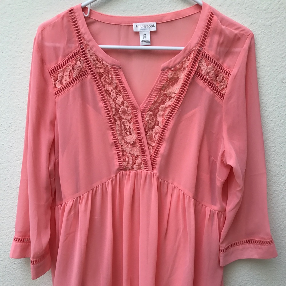 Gorgeous Coral Maternity Blouse! 🤰🏻
