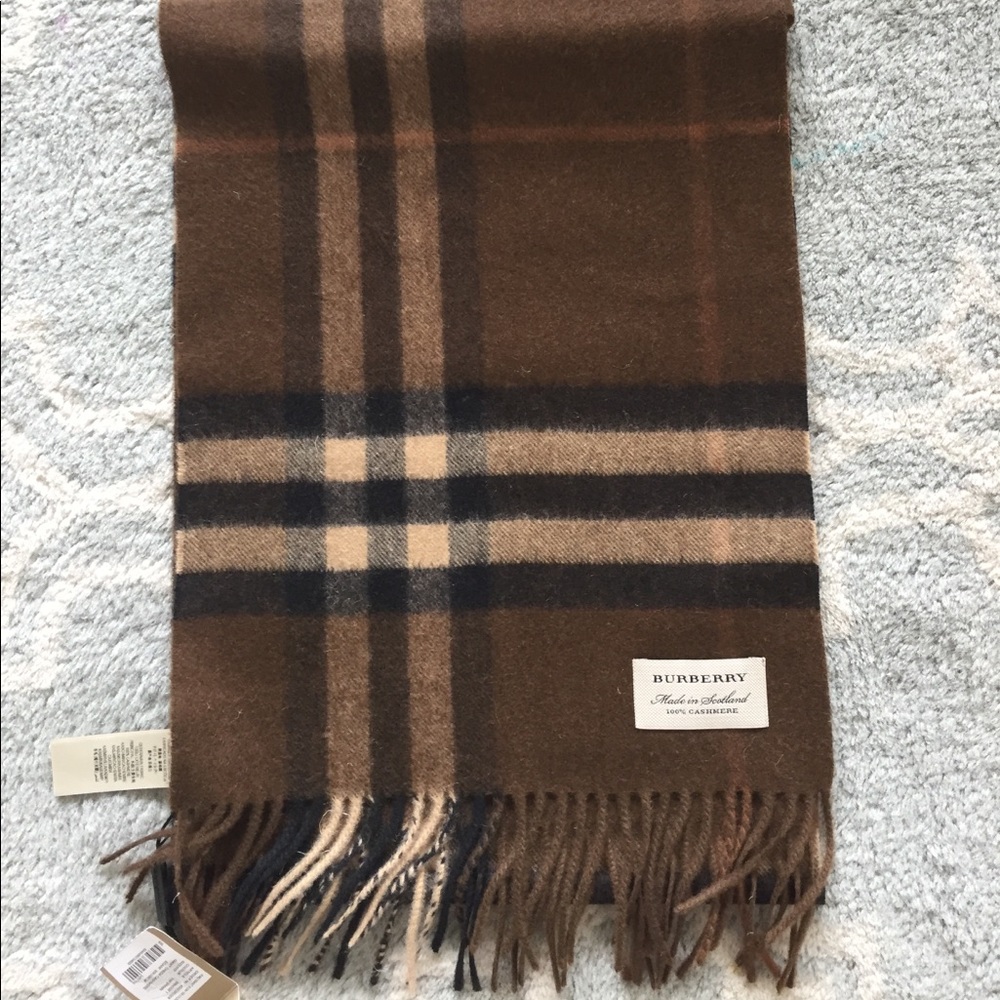 NWT authentic Burberry cashmere scarf