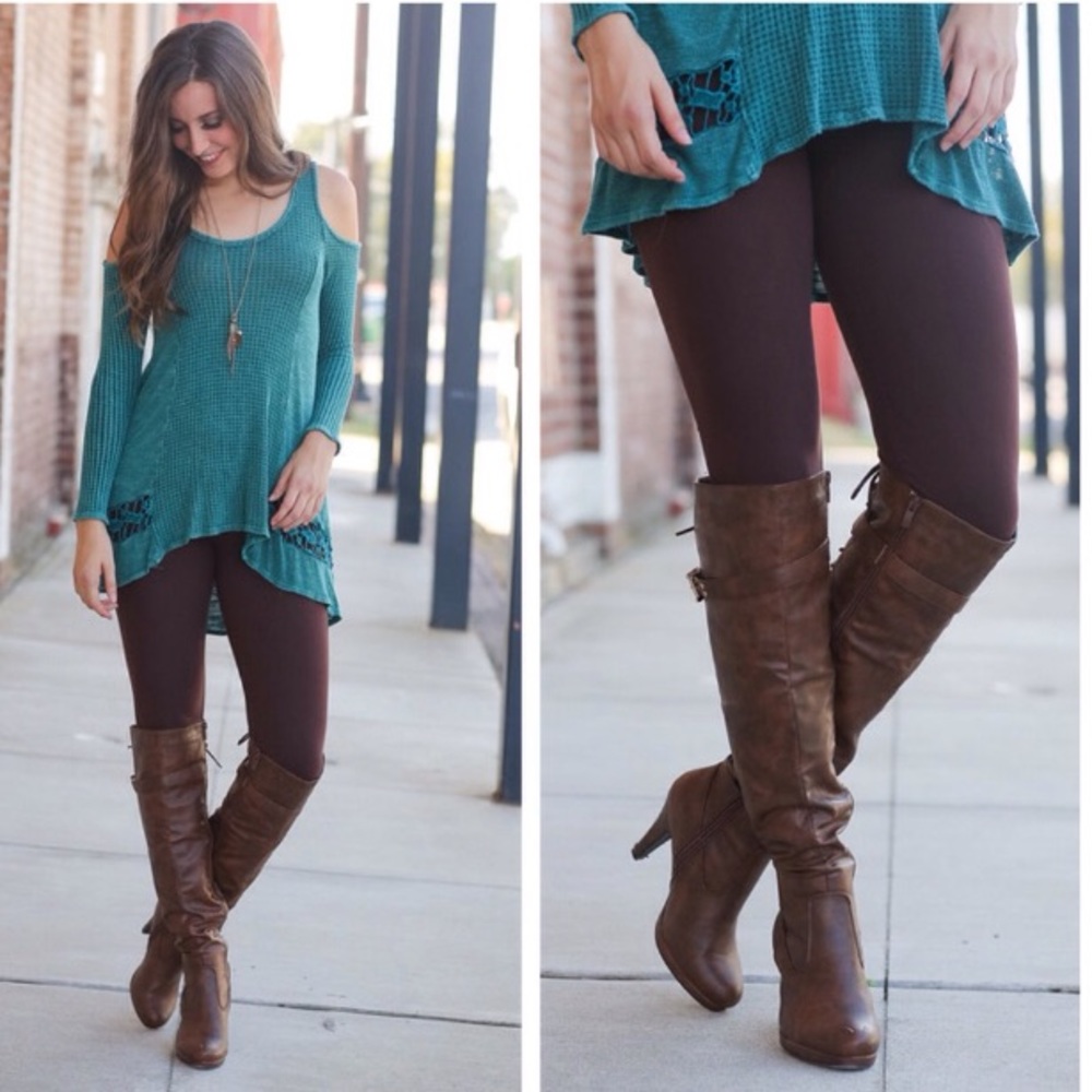 ๐ฅ LAST ONE ๐ฅ Brown Soft Leggings - Picture 3 of 8