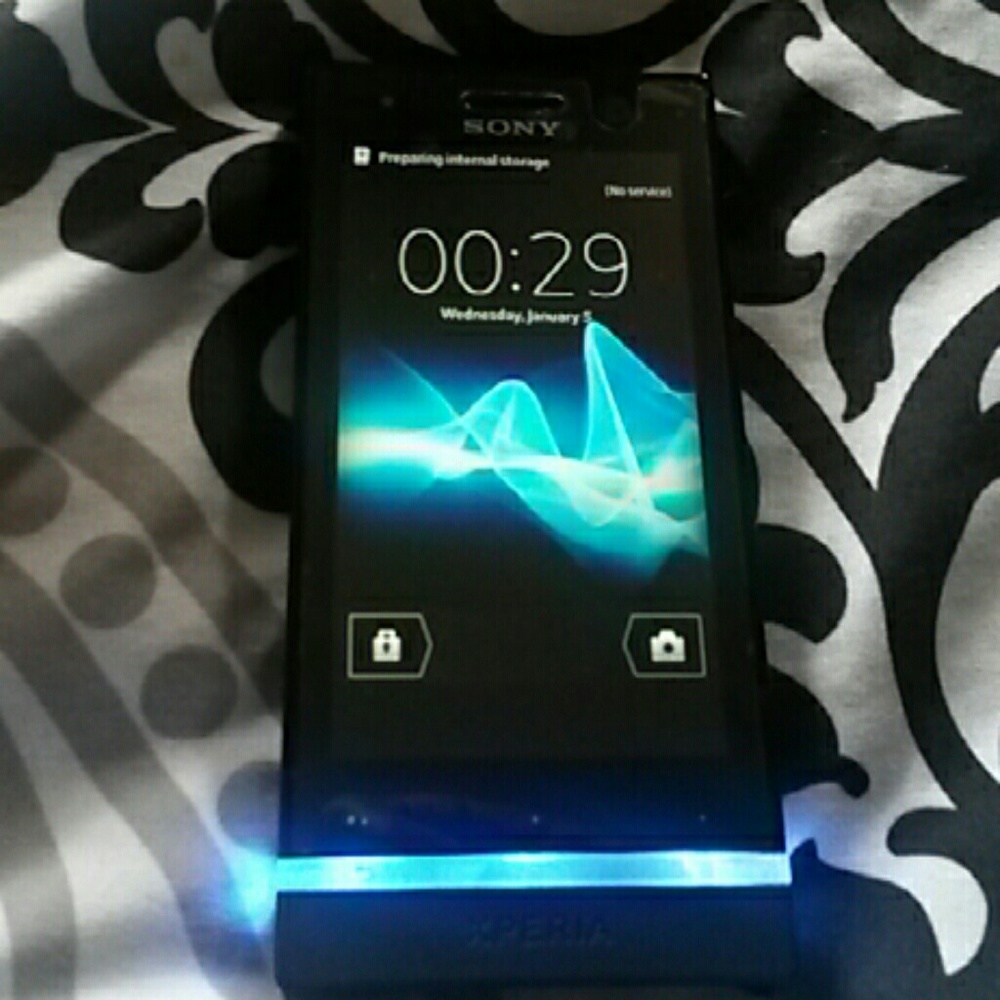 New Cellphone - Picture 1 of 3