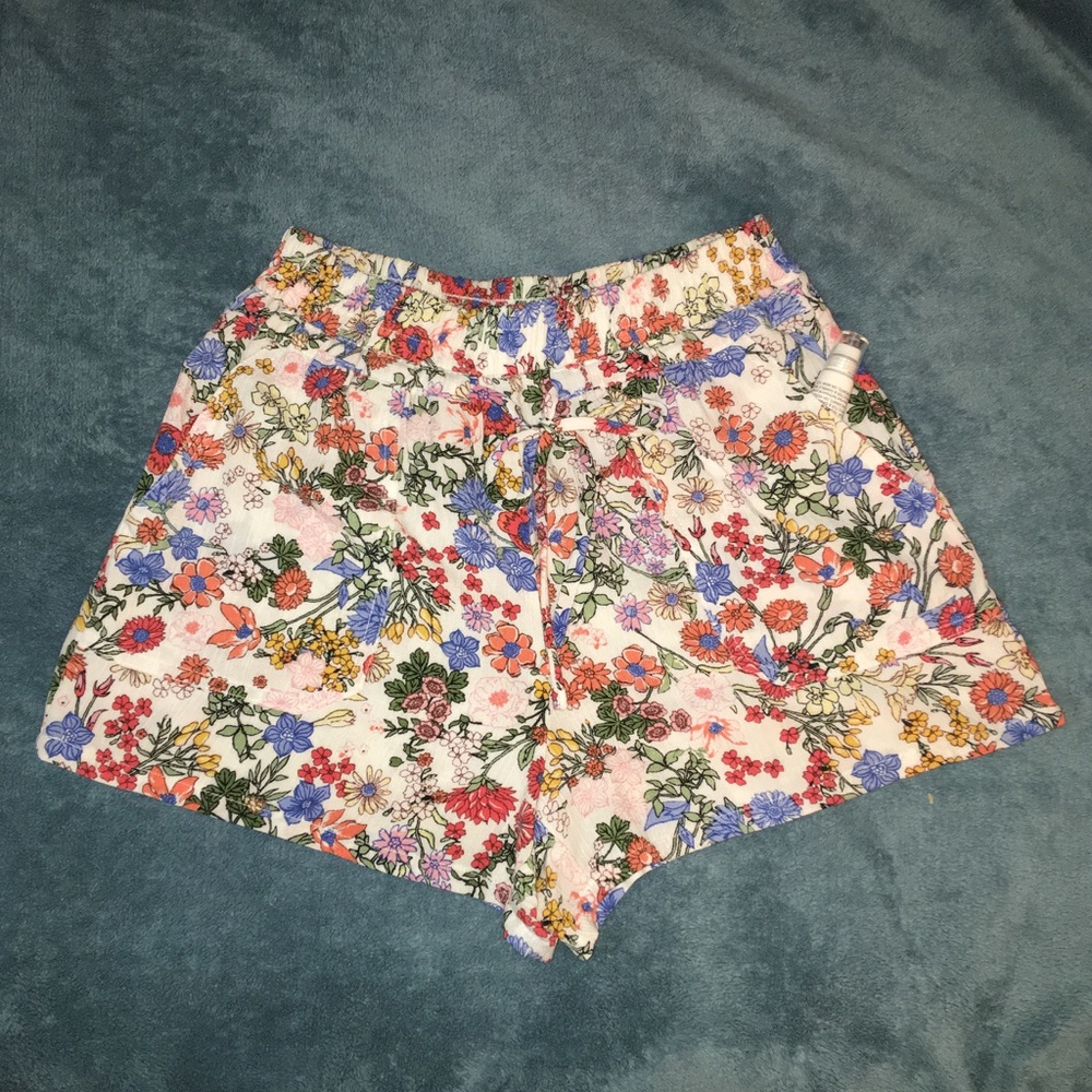 Cute lightweight shorts size XS