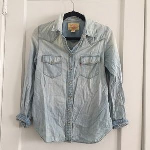 Western Style Levi's Button Down Shirt Size Small