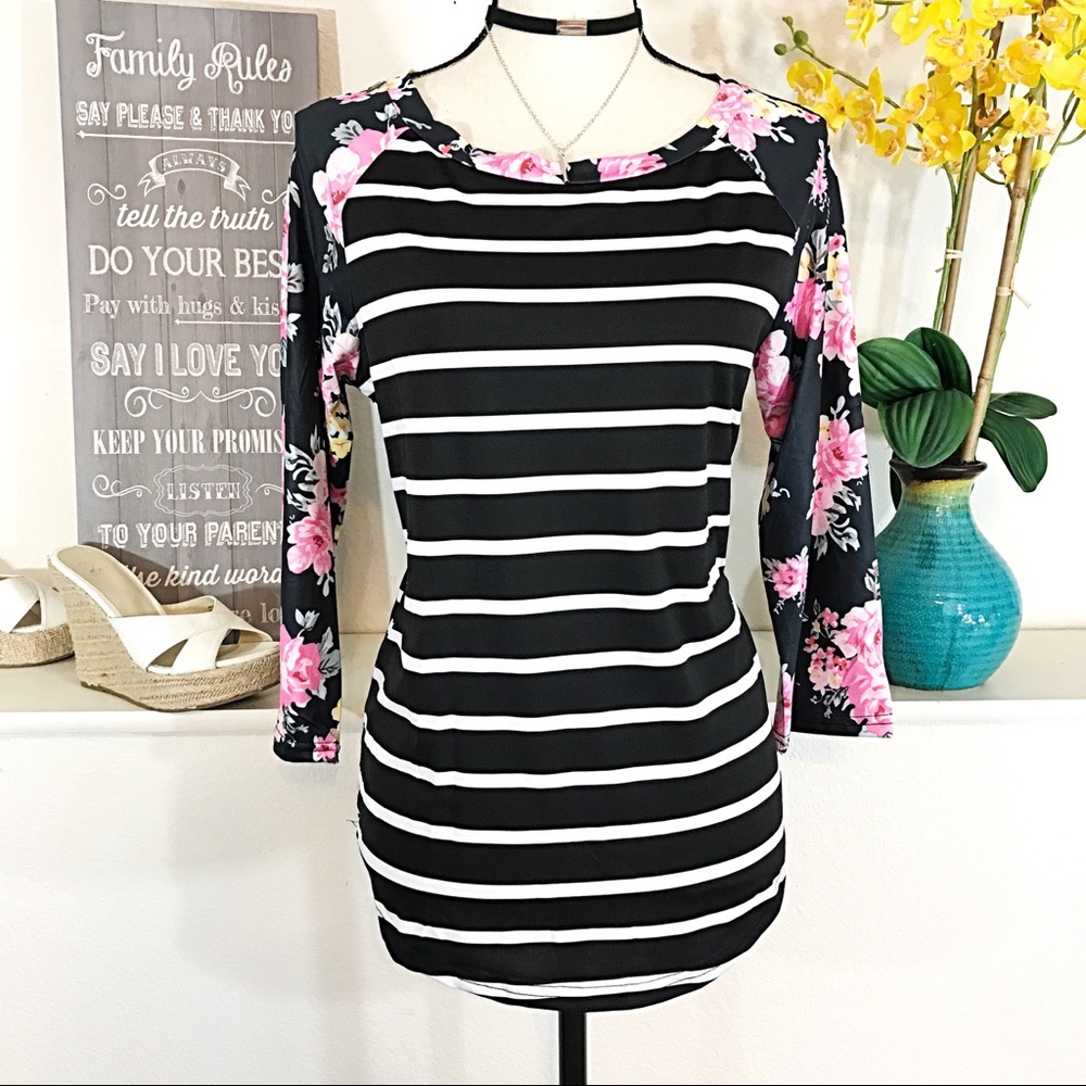 New Long Sleeve Striped Flower Stretchy Top - Picture 2 of 6