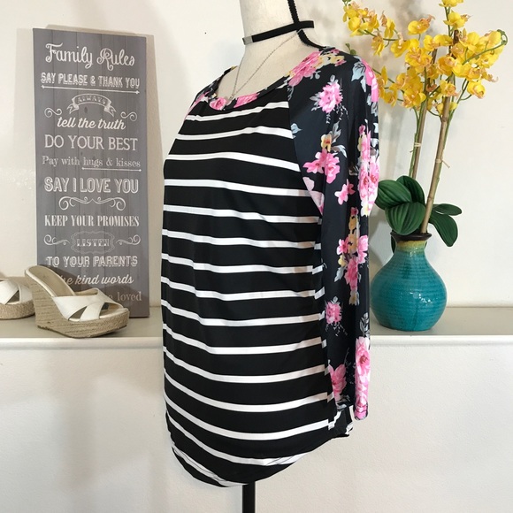 New Long Sleeve Striped Flower Stretchy Top - Picture 4 of 6