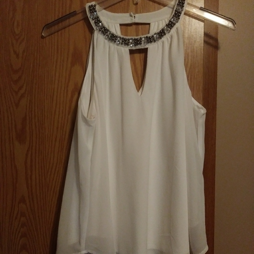 Maurices XL Tank