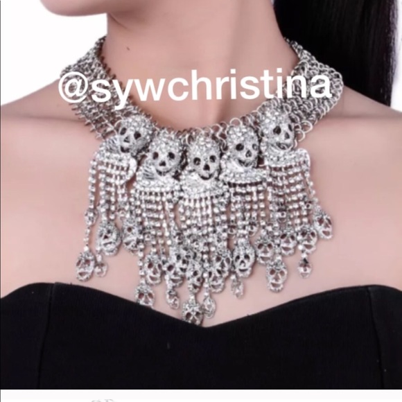 Multi layered skull head chunky silver necklace - Picture 2 of 4