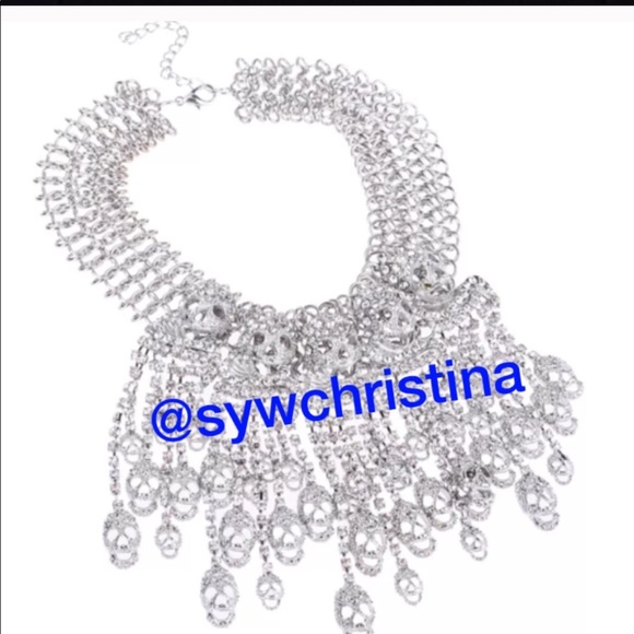 Multi layered skull head chunky silver necklace - Picture 3 of 4