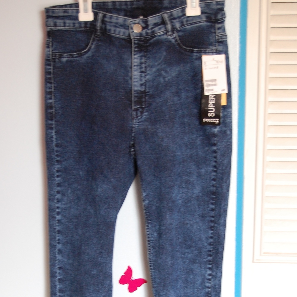 H&M High Wasted Jeans
