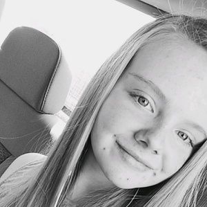 Meet your Posher, Avery