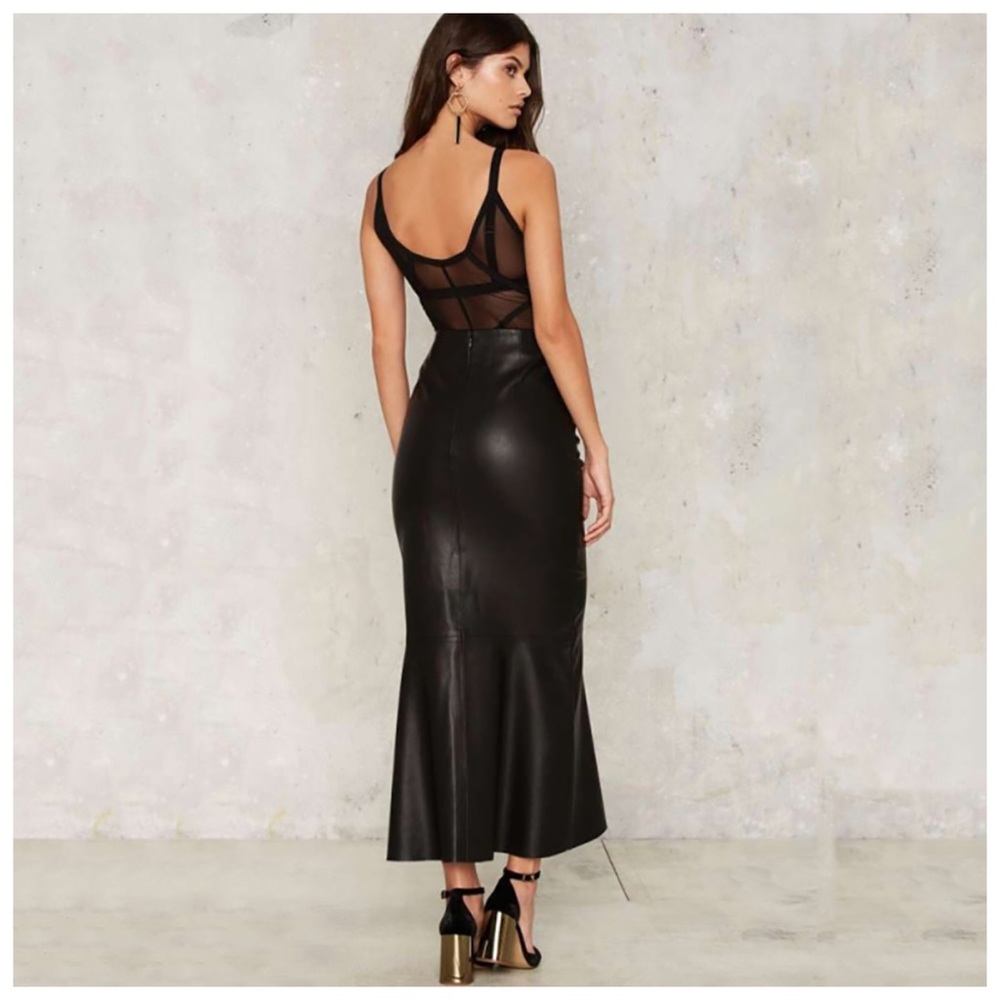 🆕 Black Vegan Leather Long Skirt - Picture 2 of 4