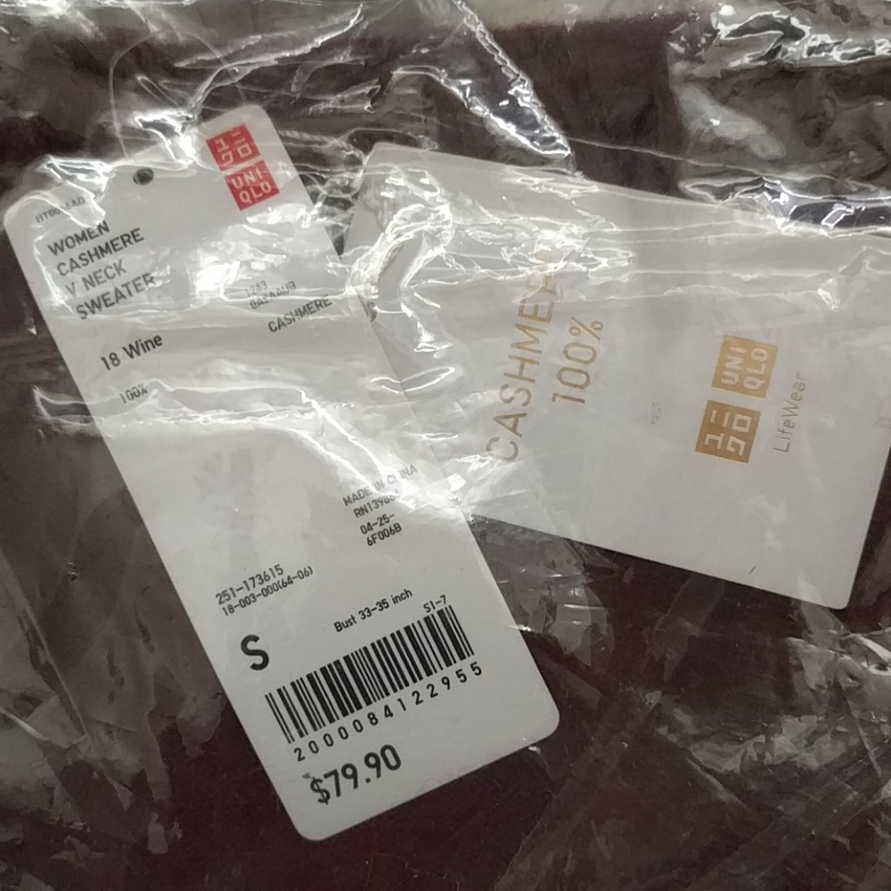 NWT 100% CASHMERE V-NECK SWEATER UNIQLO WINE S - Picture 3 of 3