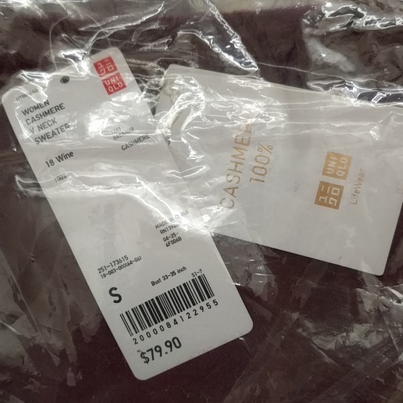 NWT 100% CASHMERE V-NECK SWEATER UNIQLO WINE S - Picture 3 of 3