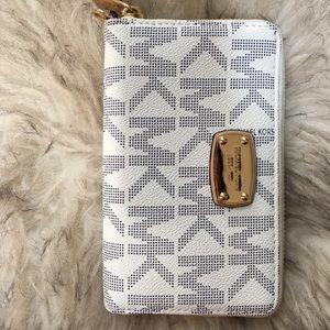 Michael Kors wallet/wristlet