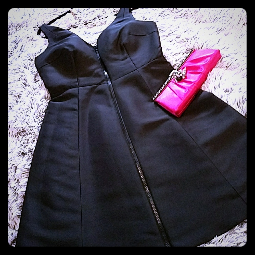 LBD kate spade sexy front zip date night worthy!