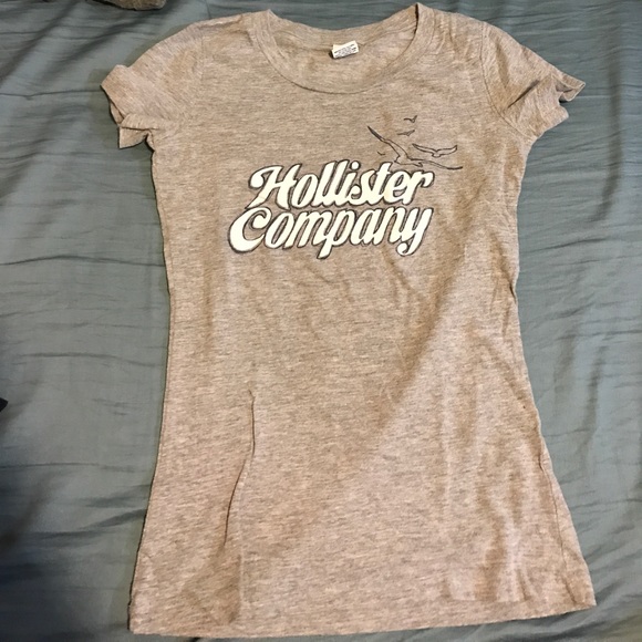 Hollister Tops - Vintage Hollister tshirt