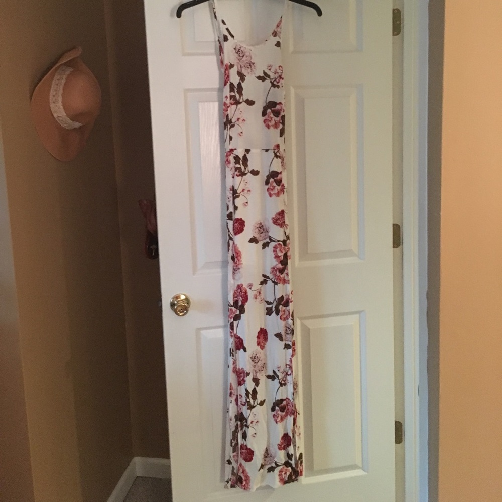 Kendall & Kylie Floral Summer Maxi Dress